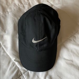 Nike Featherlight / Dri-Fit hat